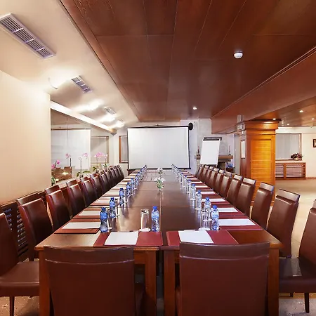 Yastrebets Wellness & 4* Borowec