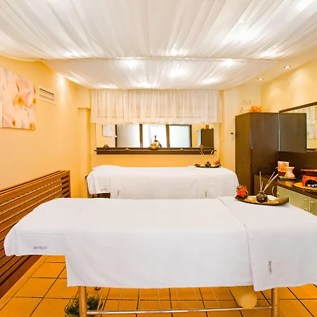 Yastrebets Wellness & Hotel Borowec