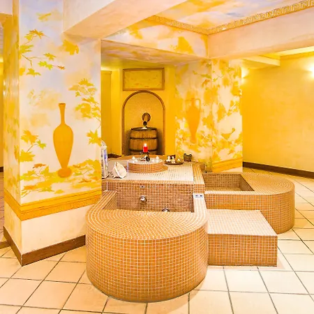 Yastrebets Wellness&spa Hotel Borowez