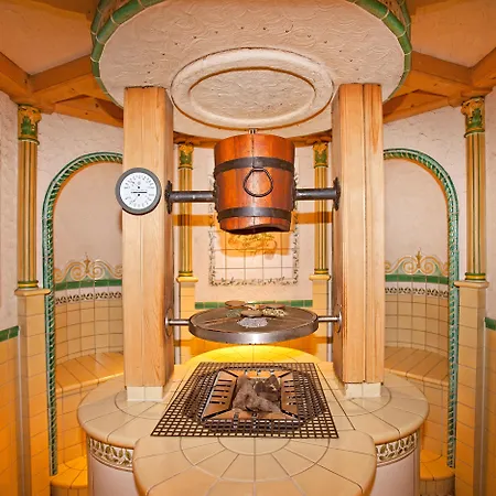 Yastrebets Wellness & Отель Боровец