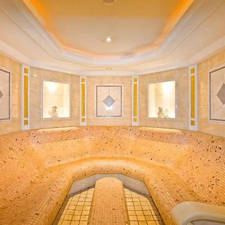 Yastrebets Wellness & 4* Borowec