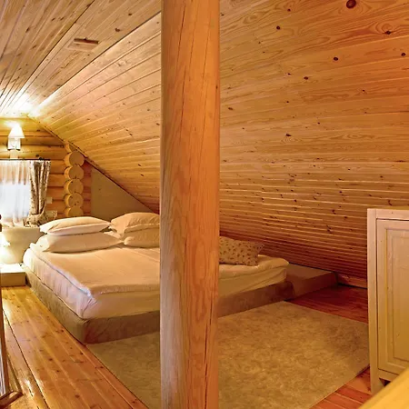 Yastrebets Wellness & Hotel 4*