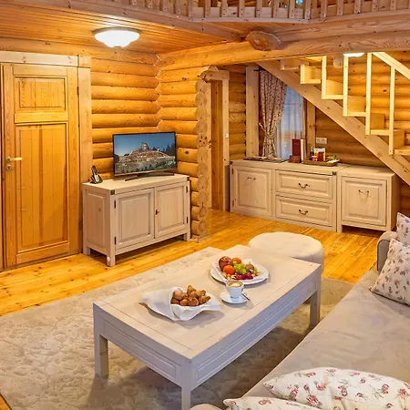 Yastrebets Wellness & 4* Borowec