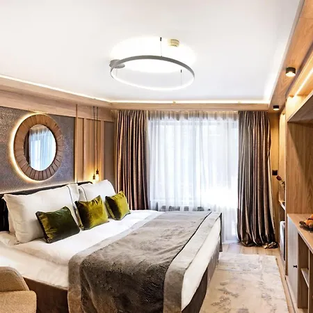 Yastrebets Wellness & 4*