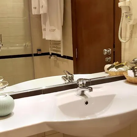 Yastrebets Wellness & Hotel Borowec