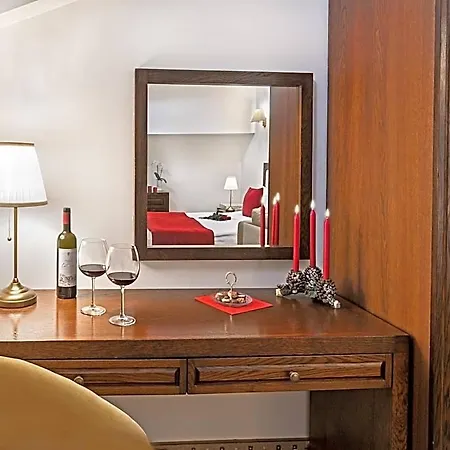 Yastrebets Wellness & 4* בורובץ