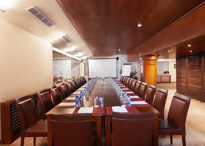 Yastrebets Wellness & 4* Borovets