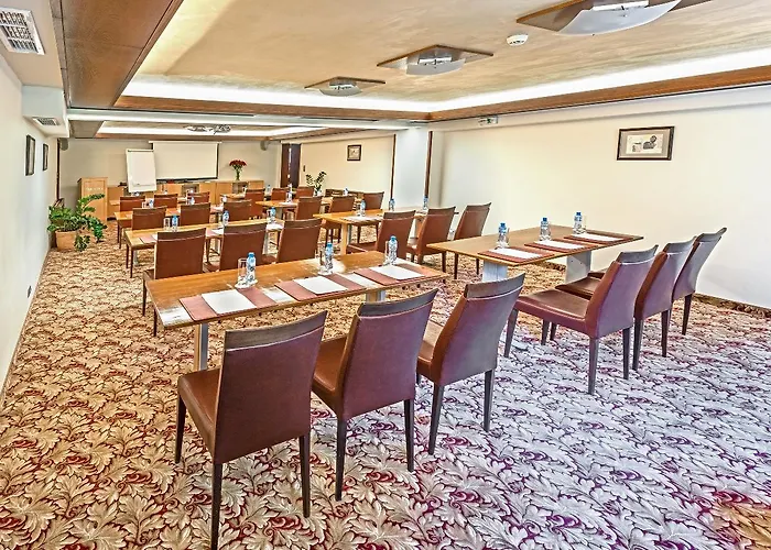 Yastrebets Wellness & 4* Borovec